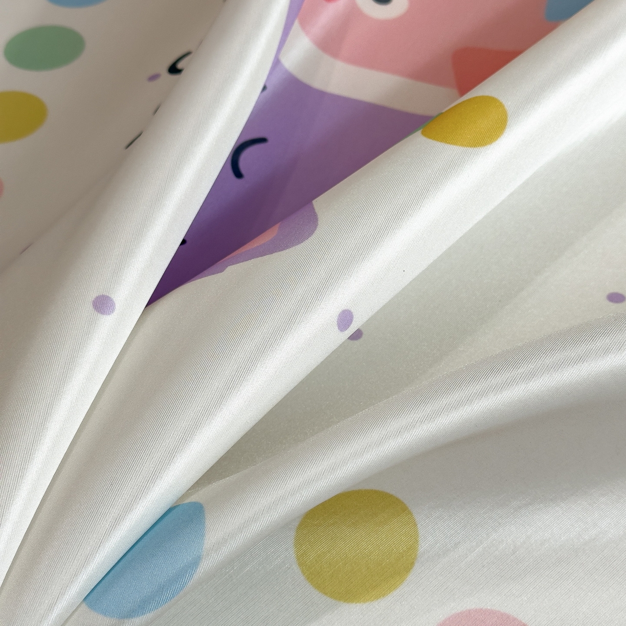 91家纺网 家纺一手货源 找家纺 丝羽坊 2026新款ins设计师原创大版小清新卡通冰皮复合软凉席  幸运派-床笠款