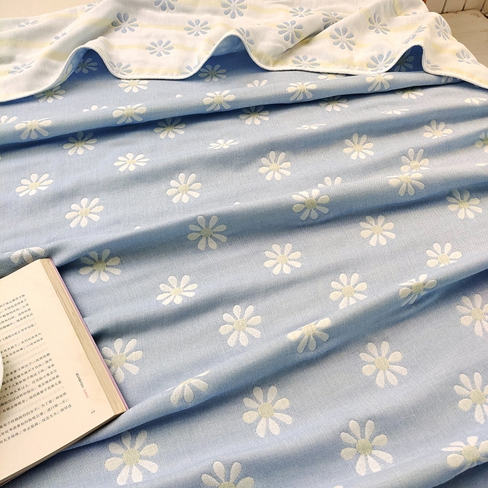 91家纺网 家纺一手货源 找家纺 静缘分 2026新款全棉纯棉6层纱布毛巾被纯棉六层纱布毯 小雏菊蓝