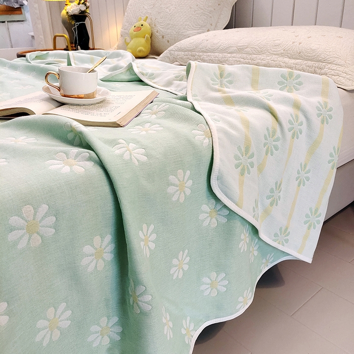 91家纺网 家纺一手货源 找家纺 静缘分 2026新款全棉纯棉6层纱布毛巾被纯棉六层纱布毯 小雏菊绿