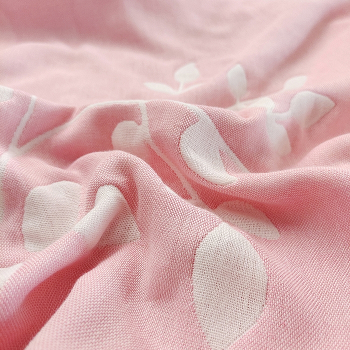 91家纺网 家纺一手货源 找家纺 静缘分 2026新款全棉纯棉6层纱布毛巾被纯棉六层纱布毯 叶语粉