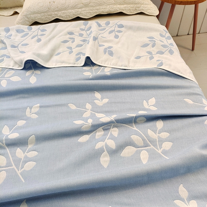 91家纺网 家纺一手货源 找家纺 静缘分 2026新款全棉纯棉6层纱布毛巾被纯棉六层纱布毯 叶语蓝