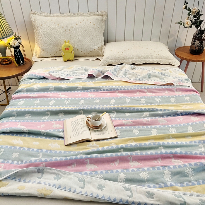 91家纺网 家纺一手货源 找家纺 静缘分 2026新款全棉纯棉6层纱布毛巾被纯棉六层纱布毯 条纹恐龙