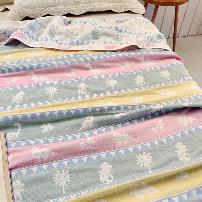 91家纺网 家纺一手货源 找家纺 静缘分 2026新款全棉纯棉6层纱布毛巾被纯棉六层纱布毯 条纹恐龙