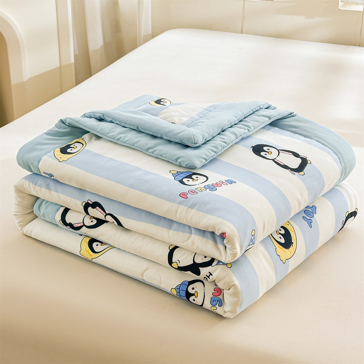 91家纺网 家纺一手货源 找家纺 晓时候 2026新款小清新印花夏被夏凉被空调被新疆棉花被被子被芯 呆萌企鹅