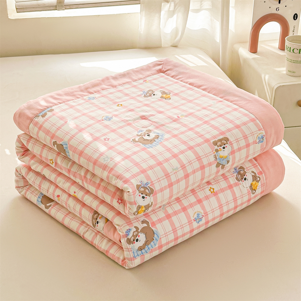 91家纺网 家纺一手货源 找家纺 晓时候 2026新款小清新印花夏被夏凉被空调被新疆棉花被被子被芯 粉格萌犬