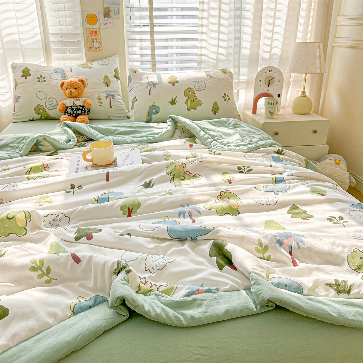 91家纺网 家纺一手货源 找家纺 晓时候 2026新款小清新印花夏被夏凉被空调被新疆棉花被被子被芯 恐龙乐园