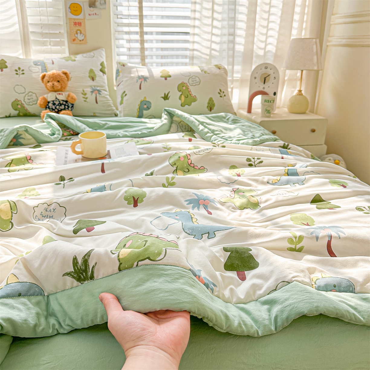 91家纺网 家纺一手货源 找家纺 晓时候 2026新款小清新印花夏被夏凉被空调被新疆棉花被被子被芯 恐龙乐园