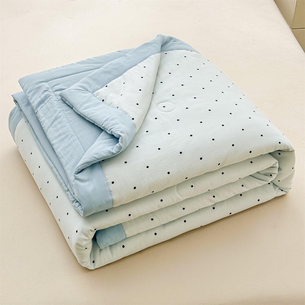 91家纺网 家纺一手货源 找家纺 晓时候 2026新款小清新印花夏被夏凉被空调被新疆棉花被被子被芯 蓝色波点