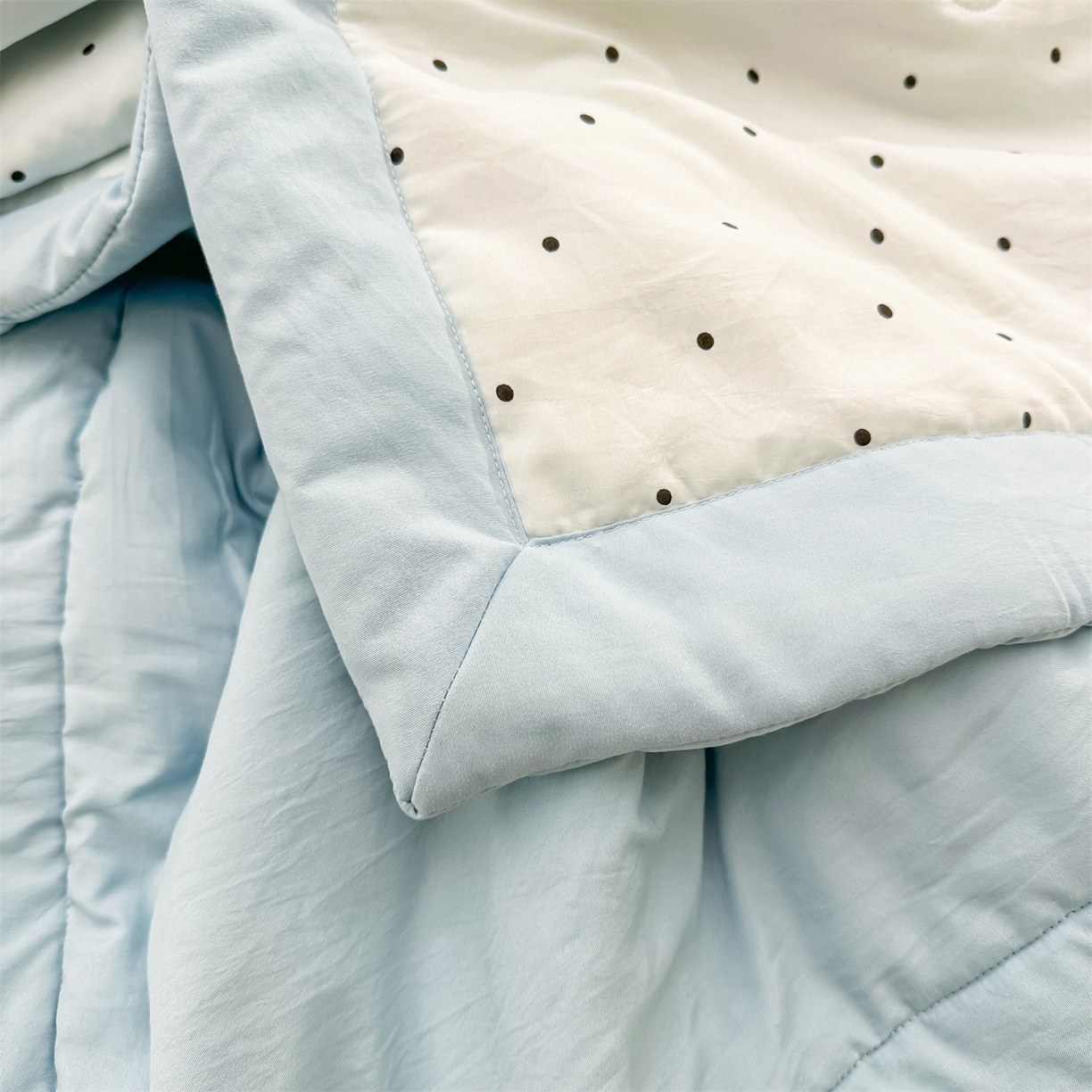 91家纺网 家纺一手货源 找家纺 晓时候 2026新款小清新印花夏被夏凉被空调被新疆棉花被被子被芯 蓝色波点