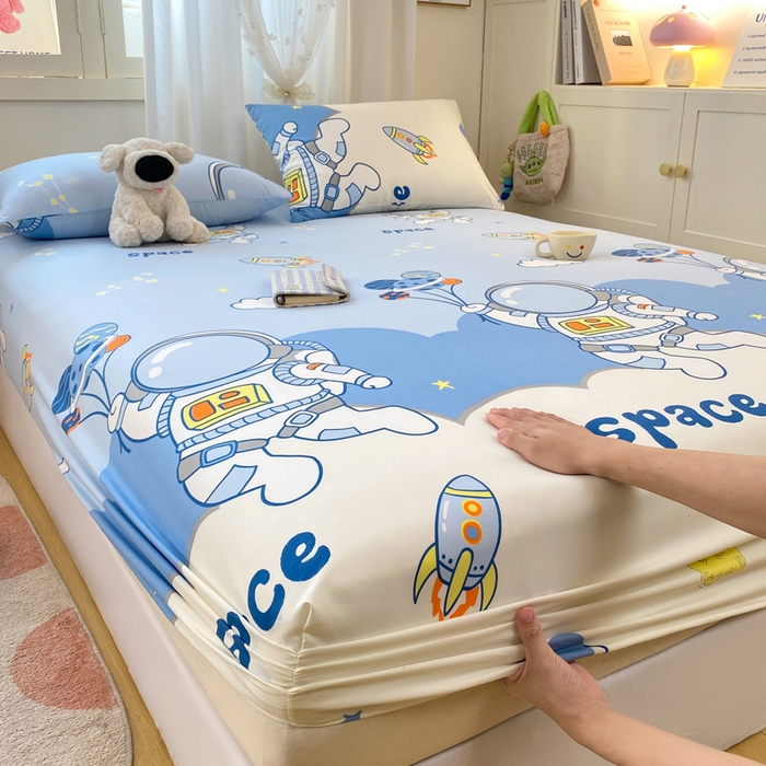 91家纺网 家纺一手货源 找家纺 朵朵家纺 2025新款超柔水洗棉云感印花单床笠床垫保护套床笠（床垫保护套可定制尺寸 ）-场景三 宇航员