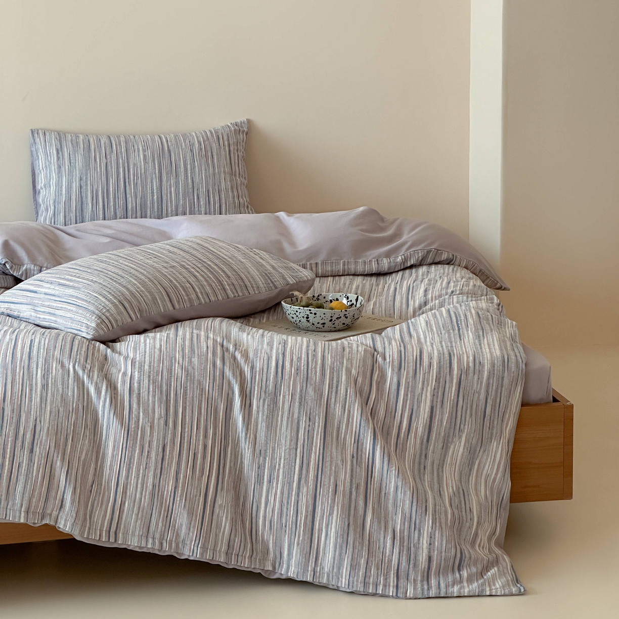 91家纺网 家纺一手货源 找家纺 云上 2026新款全棉纯棉色纺混段染条四件套-暮光 暮光-蓝紫