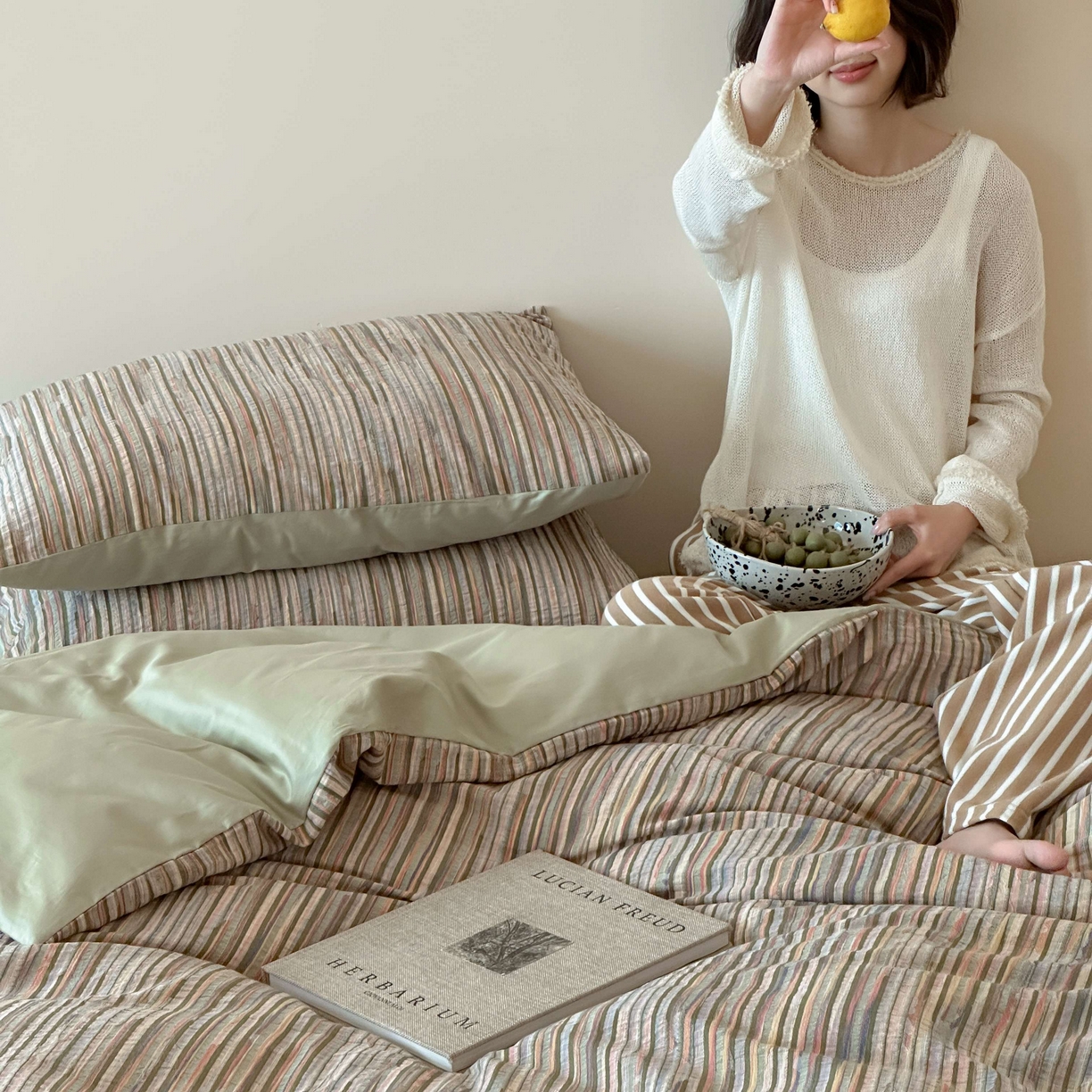 91家纺网 家纺一手货源 找家纺 云上 2026新款全棉纯棉色纺混段染条四件套-暮光 暮光-彩绿