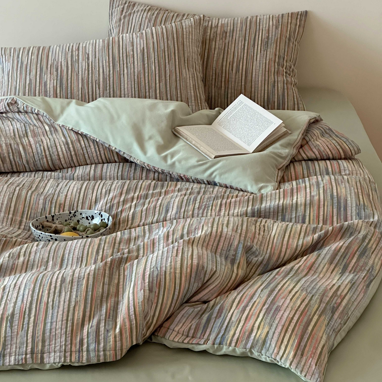 91家纺网 家纺一手货源 找家纺 云上 2026新款全棉纯棉色纺混段染条四件套-暮光 暮光-彩绿