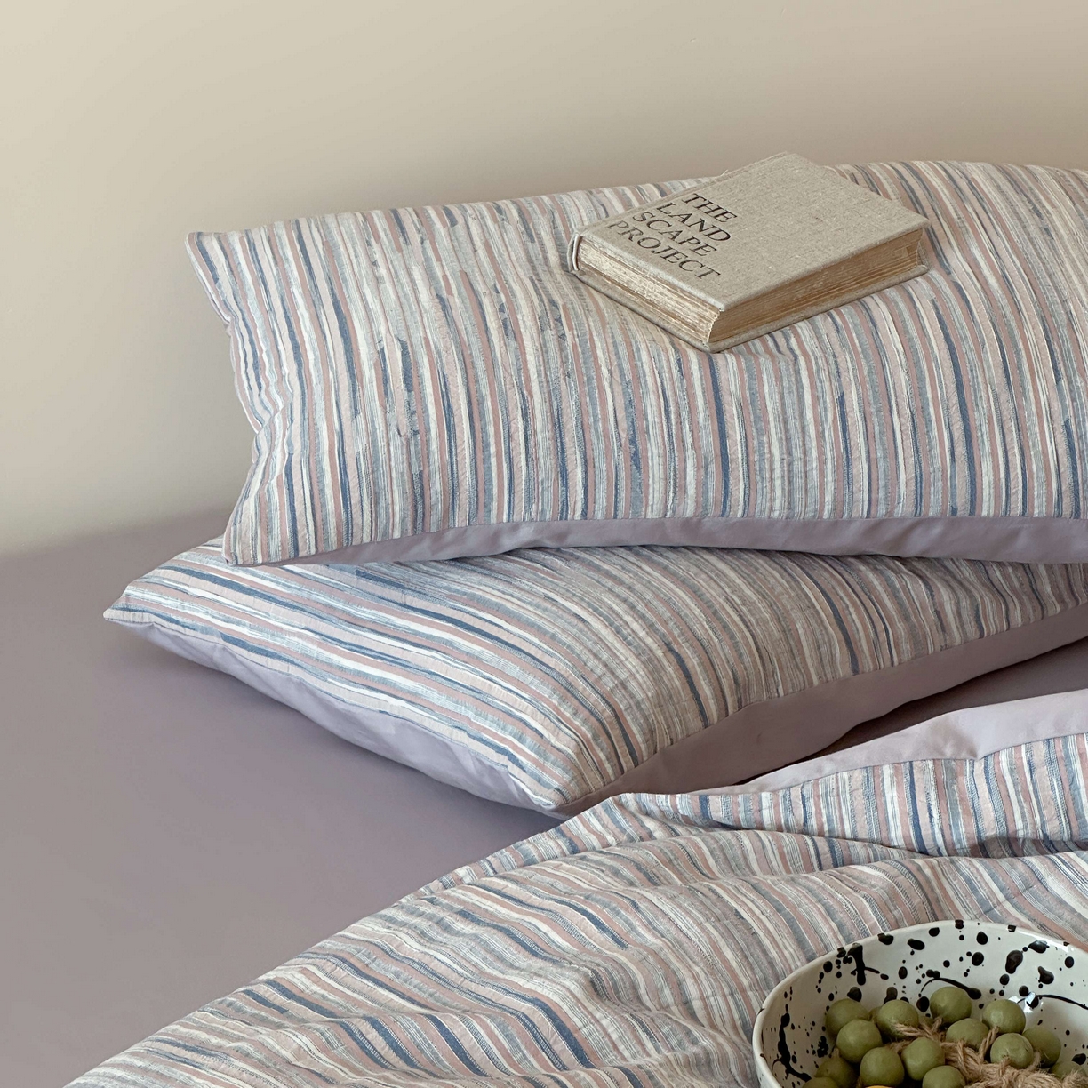 91家纺网 家纺一手货源 找家纺 云上 2026新款全棉纯棉色纺混段染条四件套-暮光 暮光-蓝紫