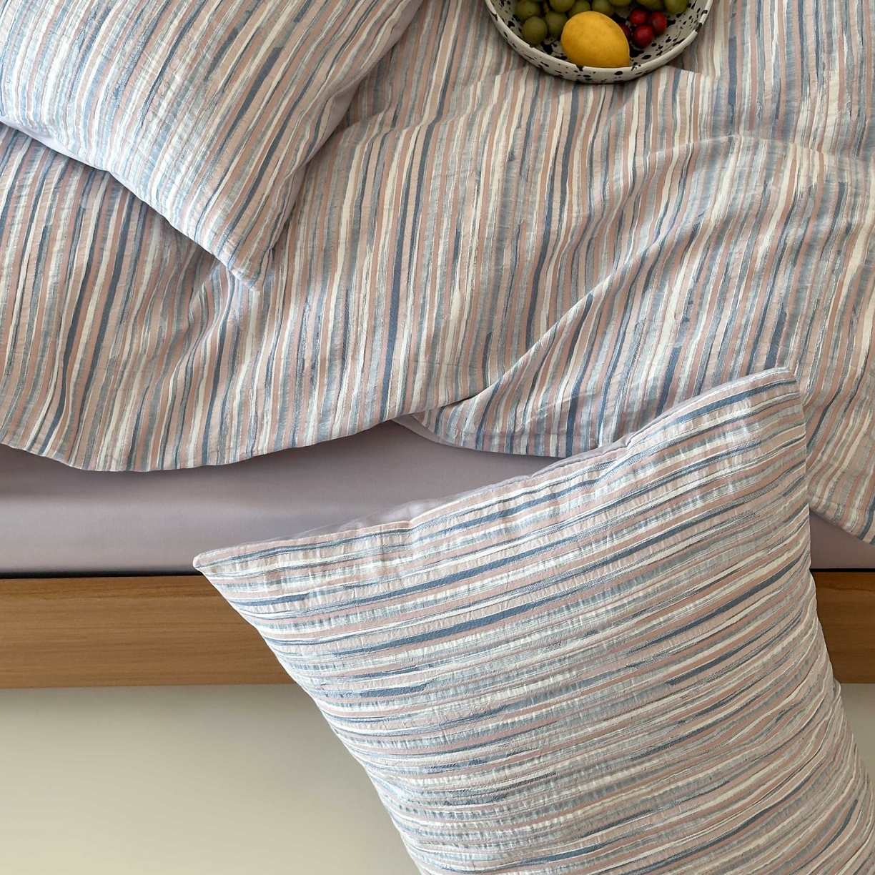 91家纺网 家纺一手货源 找家纺 云上 2026新款全棉纯棉色纺混段染条四件套-暮光 暮光-蓝紫