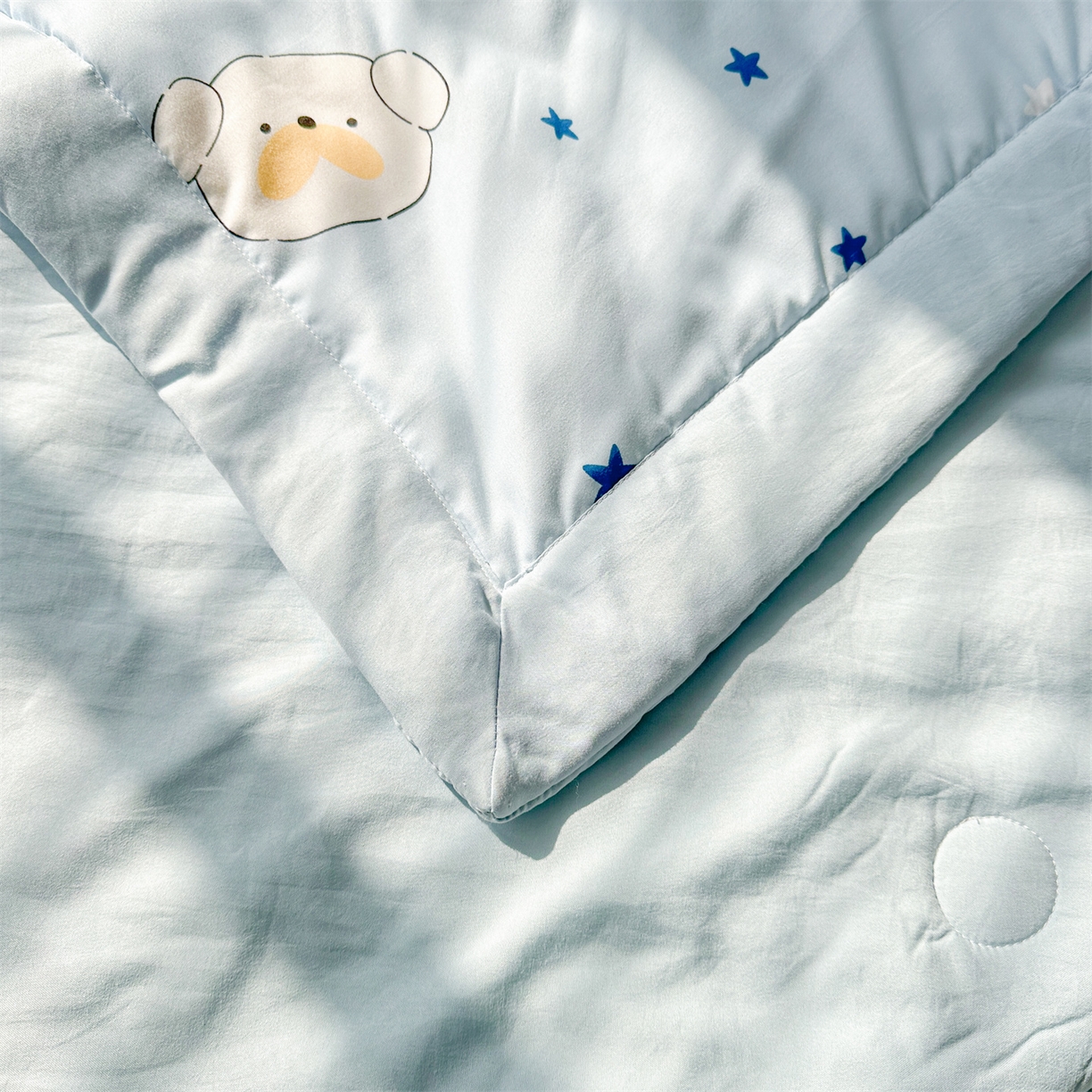 91家纺网 家纺一手货源 找家纺 晓时候 2026新款小清新印花夏被夏凉被空调被新疆棉花被被子被芯 泡芙狗