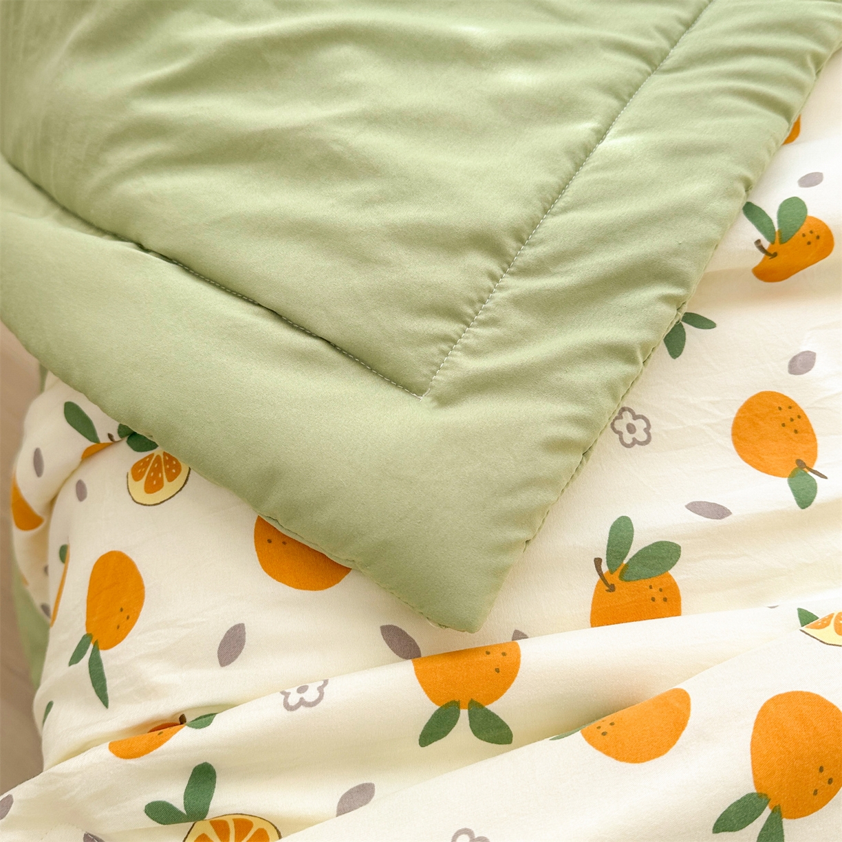 91家纺网 家纺一手货源 找家纺 晓时候 2026新款小清新印花夏被夏凉被空调被新疆棉花被被子被芯 心想事橙