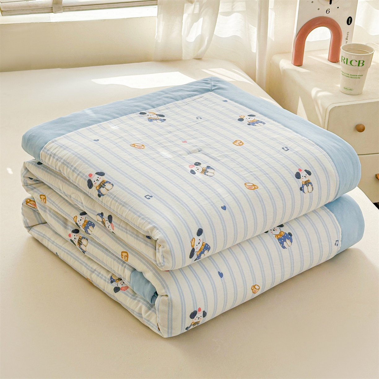 91家纺网 家纺一手货源 找家纺 晓时候 2026新款小清新印花夏被夏凉被空调被新疆棉花被被子被芯 音符小狗