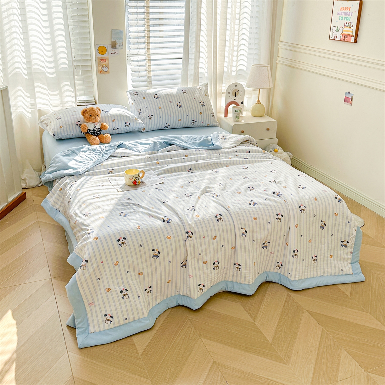 91家纺网 家纺一手货源 找家纺 晓时候 2026新款小清新印花夏被夏凉被空调被新疆棉花被被子被芯 音符小狗