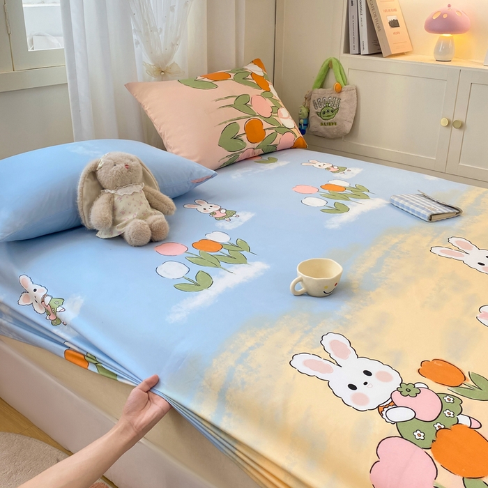 91家纺网 家纺一手货源 找家纺 朵朵家纺 2025新款超柔水洗棉云感印花单床笠床垫保护套床笠（床垫保护套可定制尺寸 ）-场景二 兔兔花园