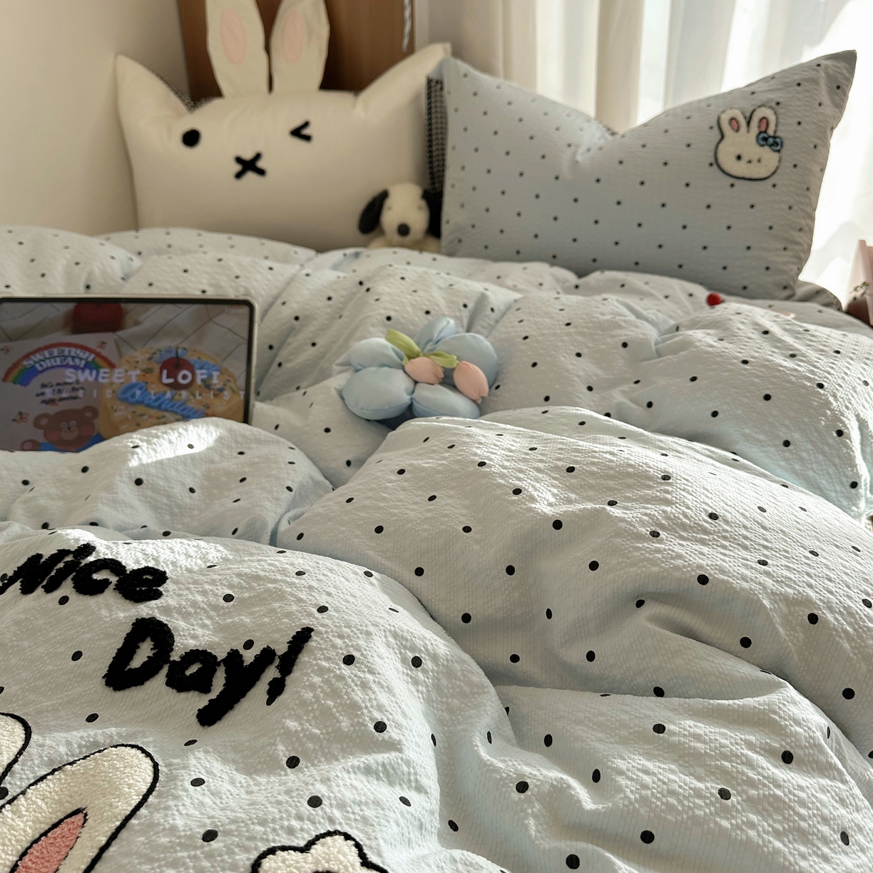 91家纺网 家纺一手货源 找家纺 顾里家纺 2026春夏新款ins童趣异形泡芙棉毛巾绣四件套 小花兔