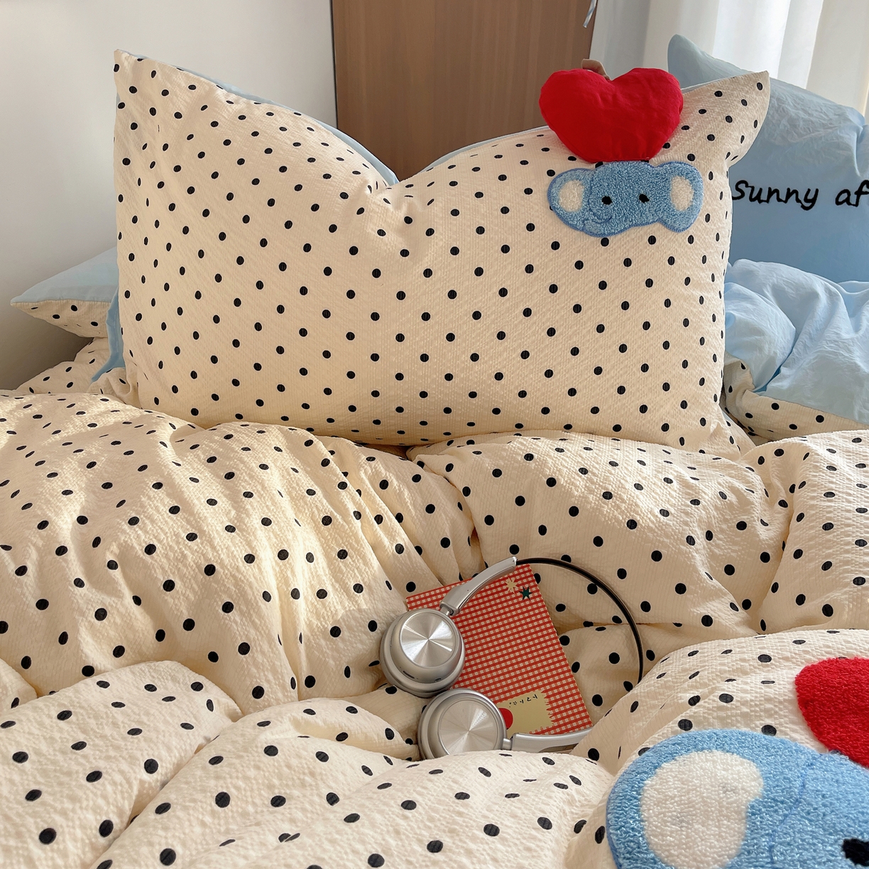 91家纺网 家纺一手货源 找家纺 顾里家纺 2026春夏新款ins童趣异形泡芙棉毛巾绣四件套 苹果小象