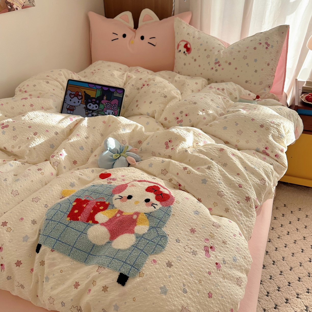 91家纺网 家纺一手货源 找家纺 顾里家纺 2026春夏新款ins童趣异形泡芙棉毛巾绣四件套 礼物猫咪