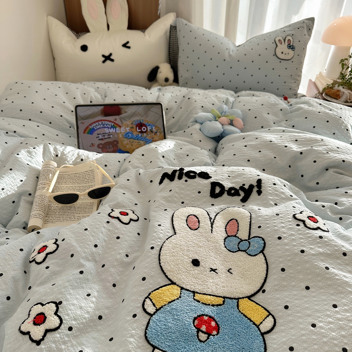 91家纺网 家纺一手货源 找家纺 顾里家纺 2026春夏新款ins童趣异形泡芙棉毛巾绣四件套 小花兔