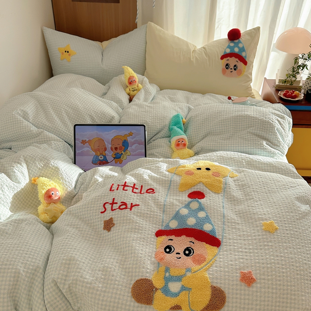 91家纺网 家纺一手货源 找家纺 （总）顾里家纺 2026春夏新款ins童趣异形泡芙棉毛巾绣四件套