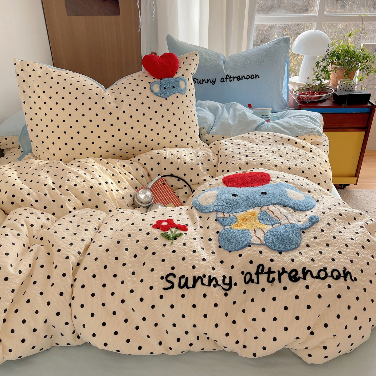 91家纺网 家纺一手货源 找家纺 顾里家纺 2026春夏新款ins童趣异形泡芙棉毛巾绣四件套 苹果小象