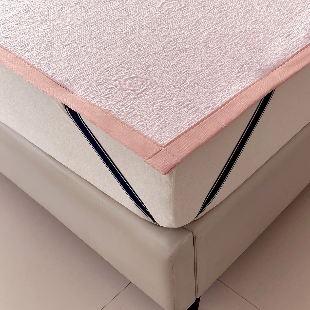 91家纺网 家纺一手货源 找家纺 （总）莱米家纺 2026春夏新款全PE双面泡泡提花复合豆豆席凉席席子