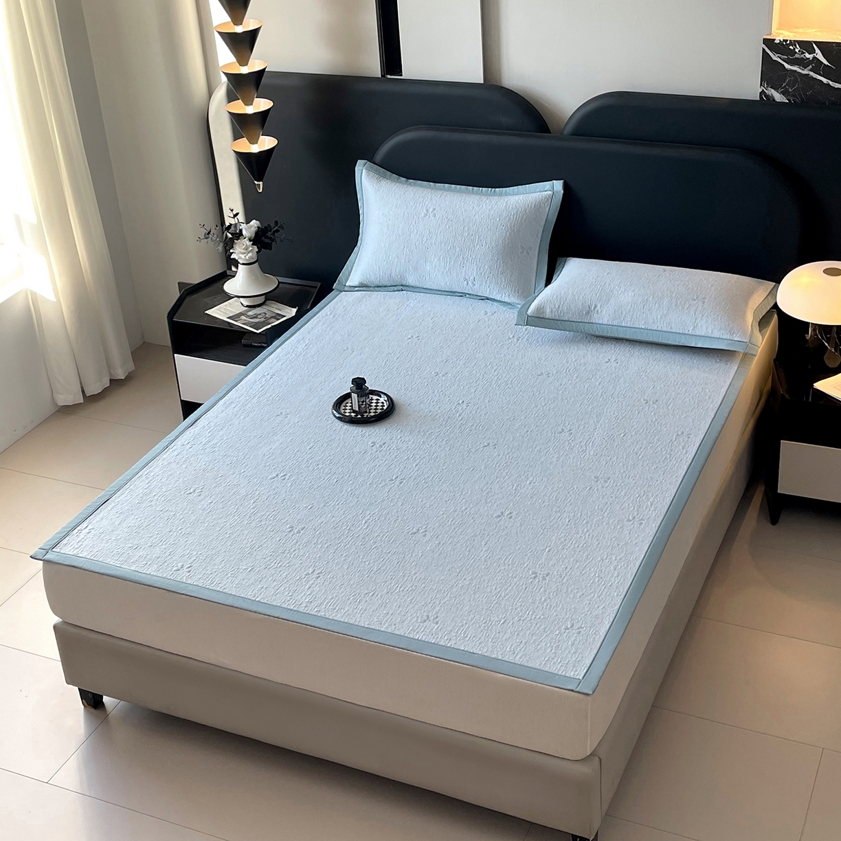 91家纺网 家纺一手货源 找家纺 莱米家纺 2026春夏新款全PE双面泡泡提花复合豆豆席凉席席子 蝴蝶结-蓝