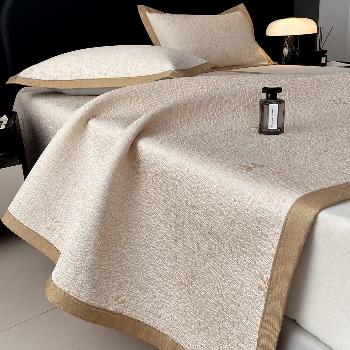 91家纺网 家纺一手货源 找家纺 （总）莱米家纺 2026春夏新款全PE双面泡泡提花复合豆豆席凉席席子