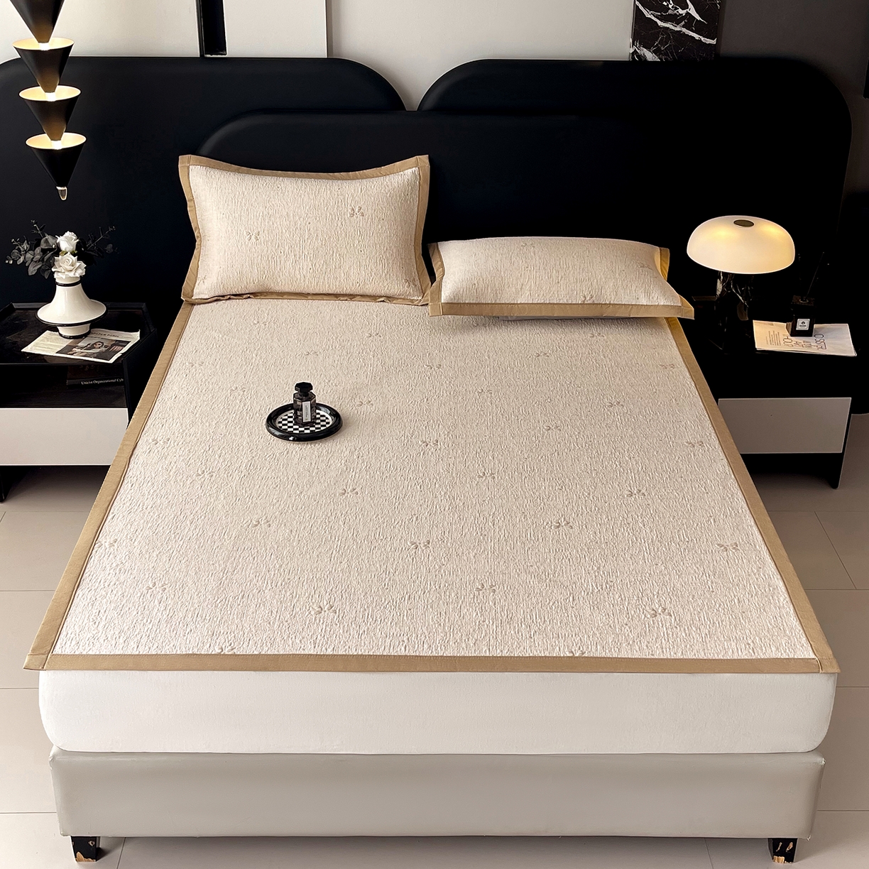 91家纺网 家纺一手货源 找家纺 莱米家纺 2026春夏新款全PE双面泡泡提花复合豆豆席凉席席子 蝴蝶结-卡其