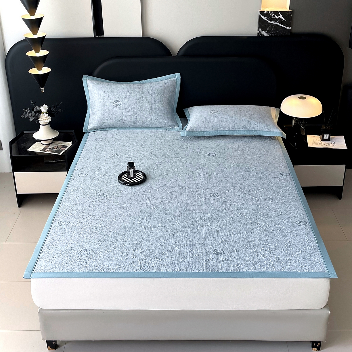 91家纺网 家纺一手货源 找家纺 莱米家纺 2026春夏新款全PE双面泡泡提花复合豆豆席凉席席子 玫瑰-蓝