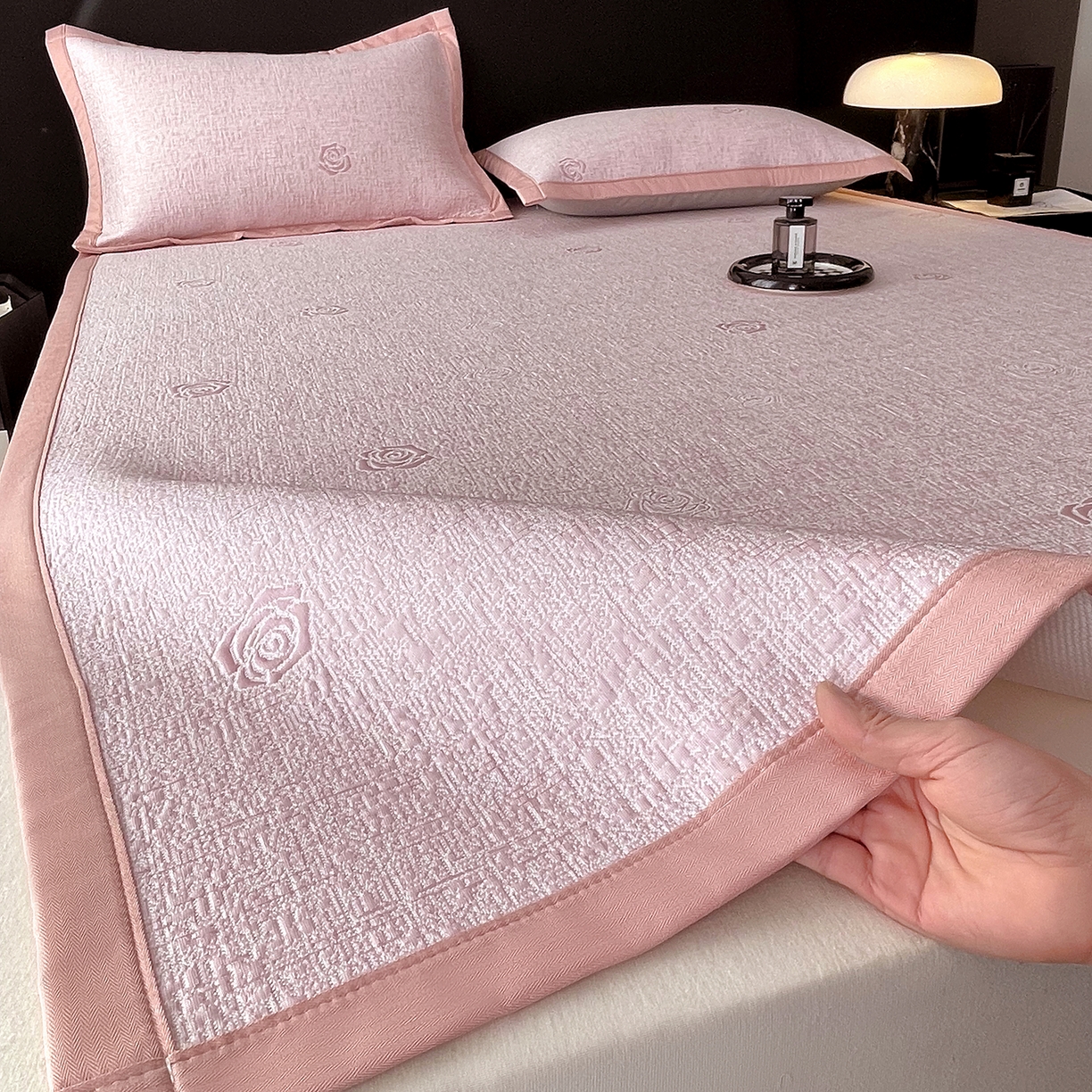 91家纺网 家纺一手货源 找家纺 （总）莱米家纺 2026春夏新款全PE双面泡泡提花复合豆豆席凉席席子