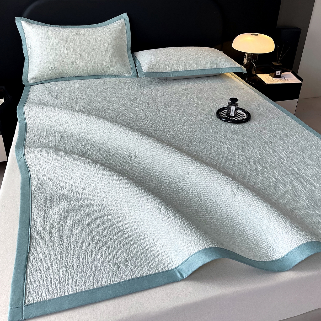 91家纺网 家纺一手货源 找家纺 莱米家纺 2026春夏新款全PE双面泡泡提花复合豆豆席凉席席子 蝴蝶结-绿