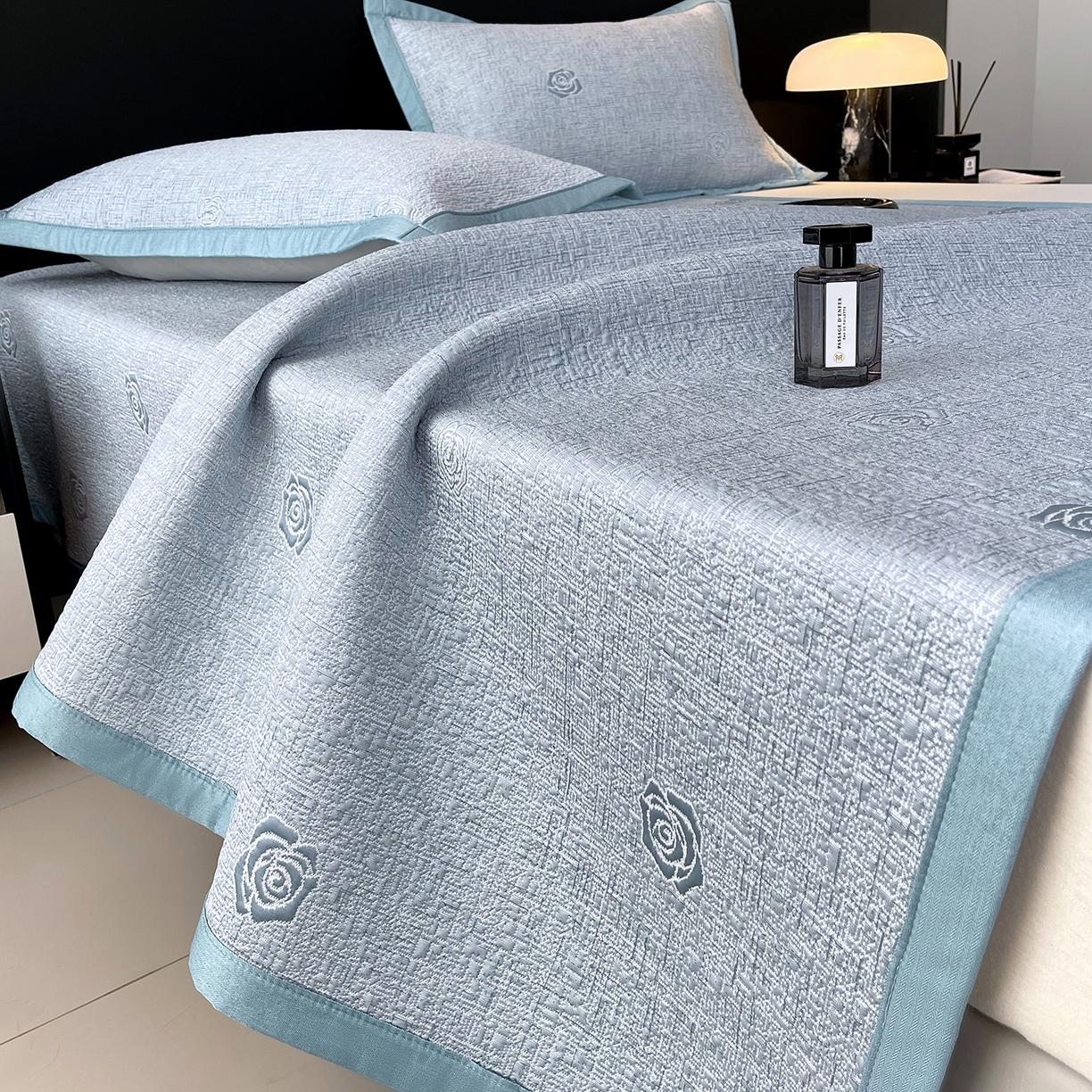 91家纺网 家纺一手货源 找家纺 （总）莱米家纺 2026春夏新款全PE双面泡泡提花复合豆豆席凉席席子