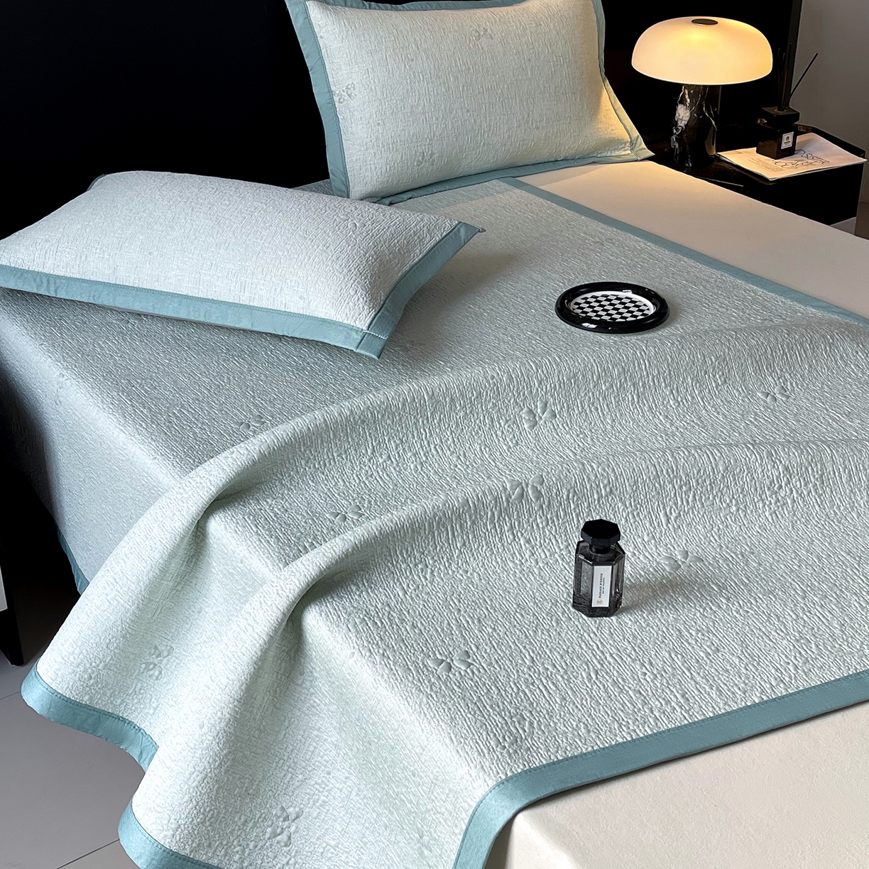 91家纺网 家纺一手货源 找家纺 莱米家纺 2026春夏新款全PE双面泡泡提花复合豆豆席凉席席子 蝴蝶结-绿