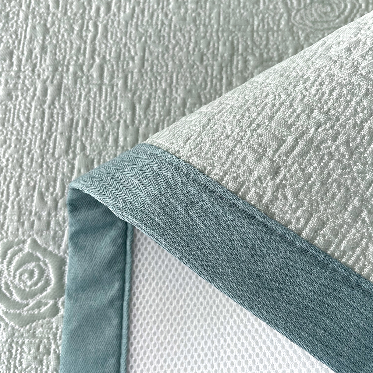 91家纺网 家纺一手货源 找家纺 莱米家纺 2026春夏新款全PE双面泡泡提花复合豆豆席凉席席子 玫瑰-绿