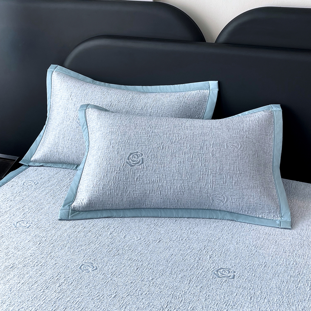 91家纺网 家纺一手货源 找家纺 莱米家纺 2026春夏新款全PE双面泡泡提花复合豆豆席凉席席子 玫瑰-蓝