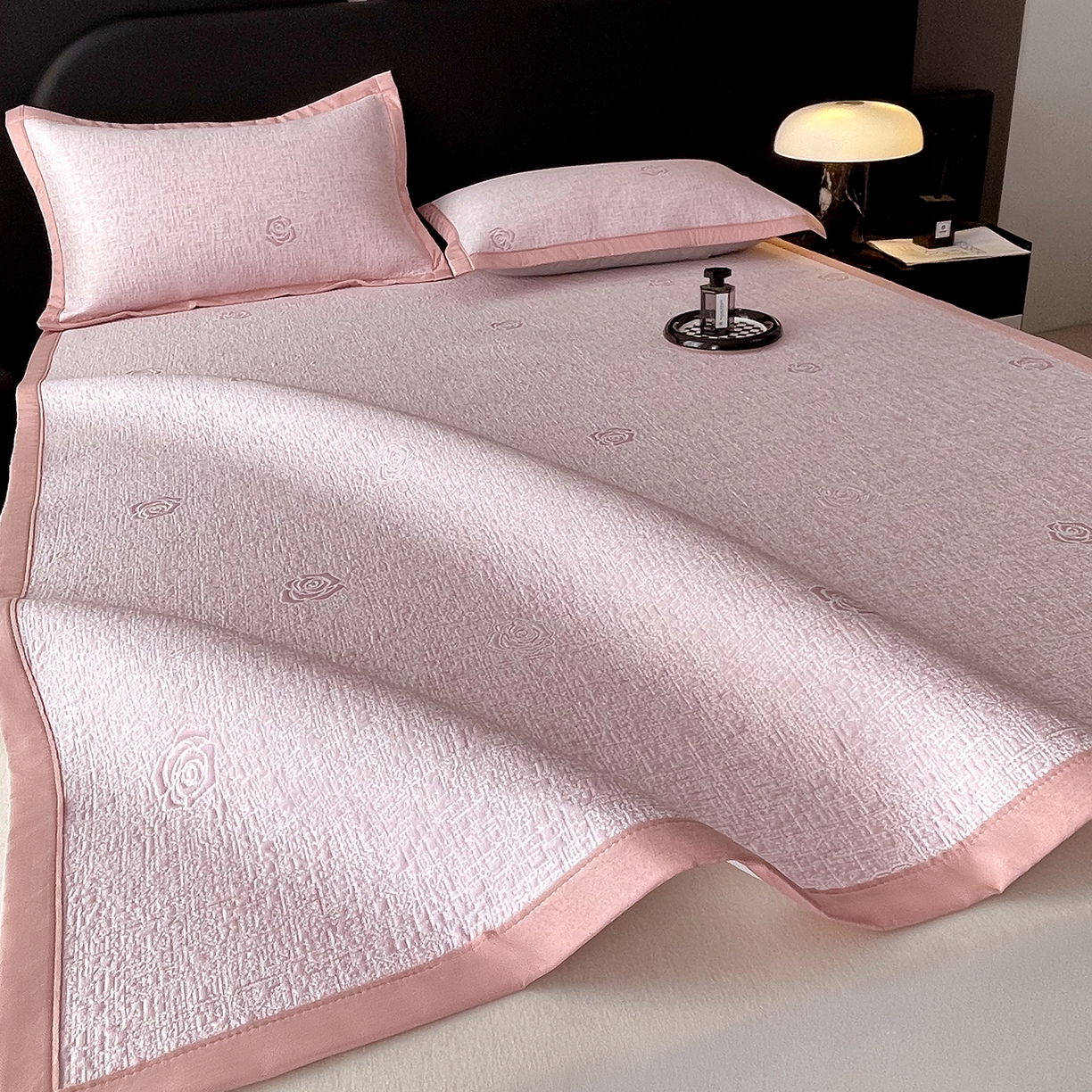 91家纺网 家纺一手货源 找家纺 （总）莱米家纺 2026春夏新款全PE双面泡泡提花复合豆豆席凉席席子