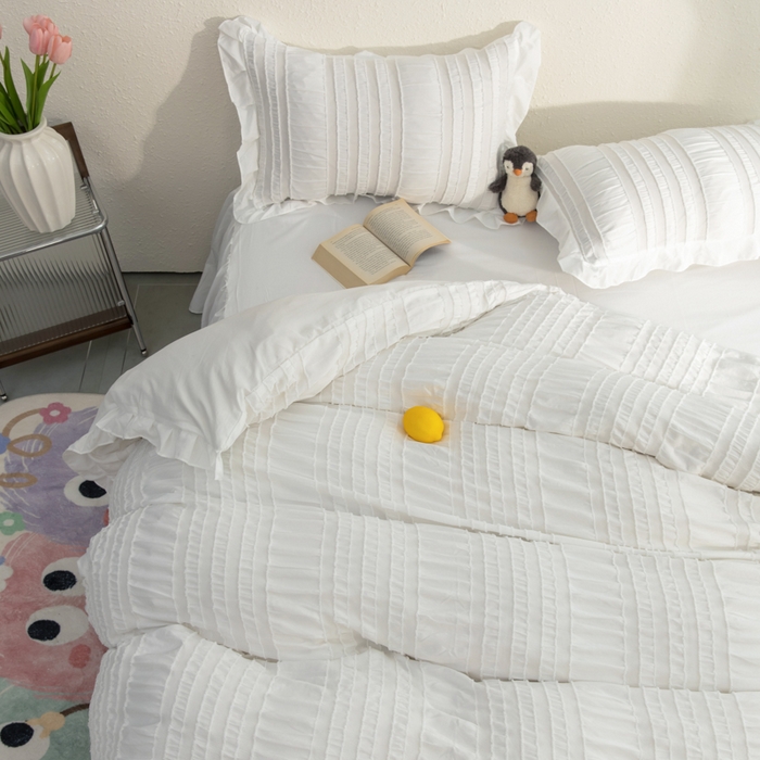 91家纺网 家纺一手货源 找家纺 恩和家纺 2026新款剪花水洗棉柔四件套床单款床裙款三四件套 剪花白