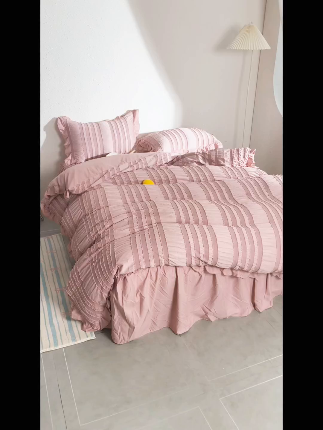 91家纺网 家纺一手货源 找家纺 恩和家纺 2026新款剪花水洗棉柔四件套床单款床裙款三四件套 剪花粉