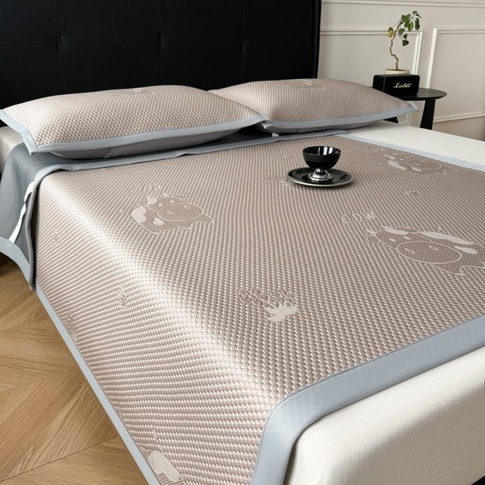 91家纺网 家纺一手货源 找家纺 （总）卡罗兰 2026新款豆豆凉席PE提花豆豆席床单床笠款奶牛系列