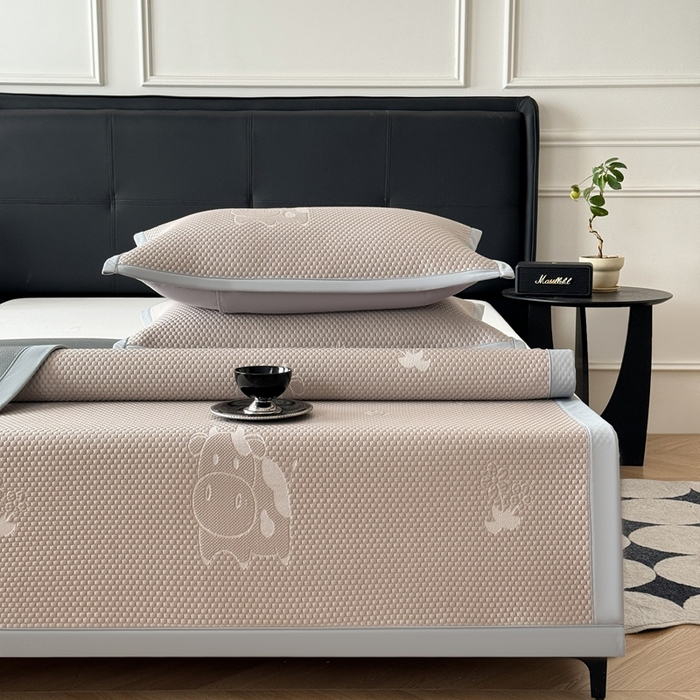 91家纺网 家纺一手货源 找家纺 （总）卡罗兰 2026新款豆豆凉席PE提花豆豆席床单床笠款奶牛系列