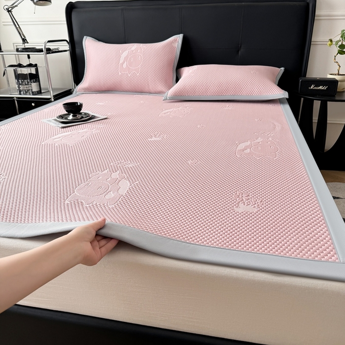 91家纺网 家纺一手货源 找家纺 卡罗兰 2026新款豆豆凉席PE提花豆豆席床单床笠款奶牛系列 粉色