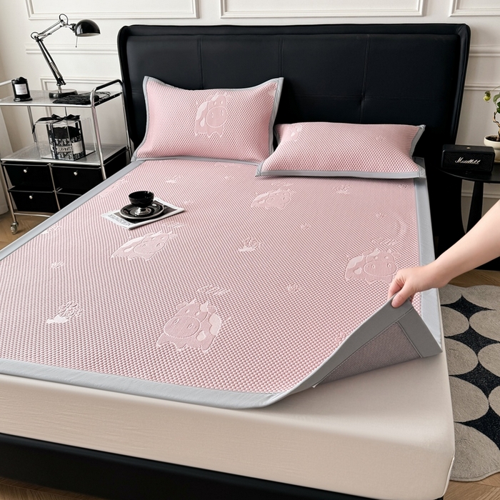 91家纺网 家纺一手货源 找家纺 卡罗兰 2026新款豆豆凉席PE提花豆豆席床单床笠款奶牛系列 粉色