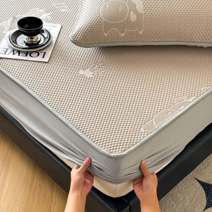 91家纺网 家纺一手货源 找家纺 卡罗兰 2026新款豆豆凉席PE提花豆豆席床单床笠款奶牛系列 咖色-床笠