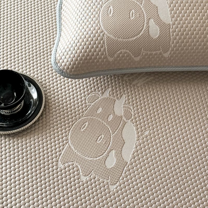 91家纺网 家纺一手货源 找家纺 卡罗兰 2026新款豆豆凉席PE提花豆豆席床单床笠款奶牛系列 咖色-床笠